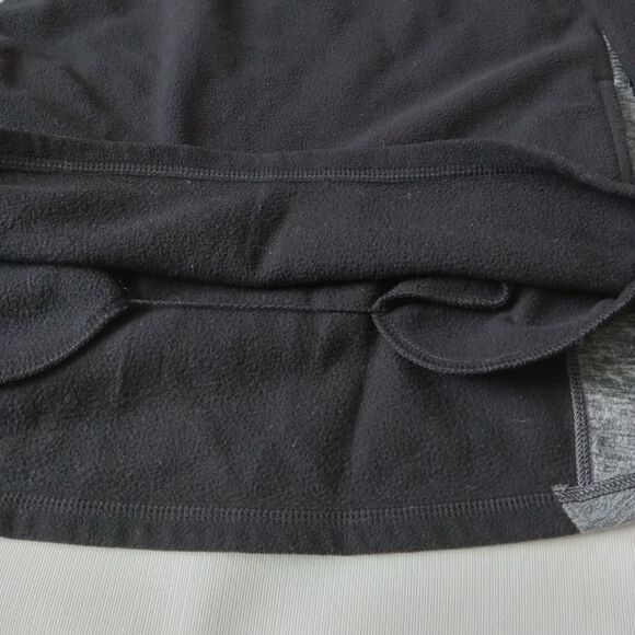 SO Juniors Black and Heather Gray Fleece Quarter Zip Pullover Sweatshirt Size XL - Picture 12 of 12